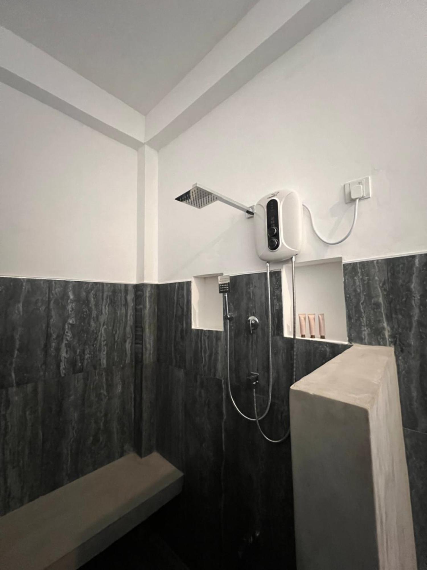Tembo Luxury Suites Nochchiyagama Exterior photo