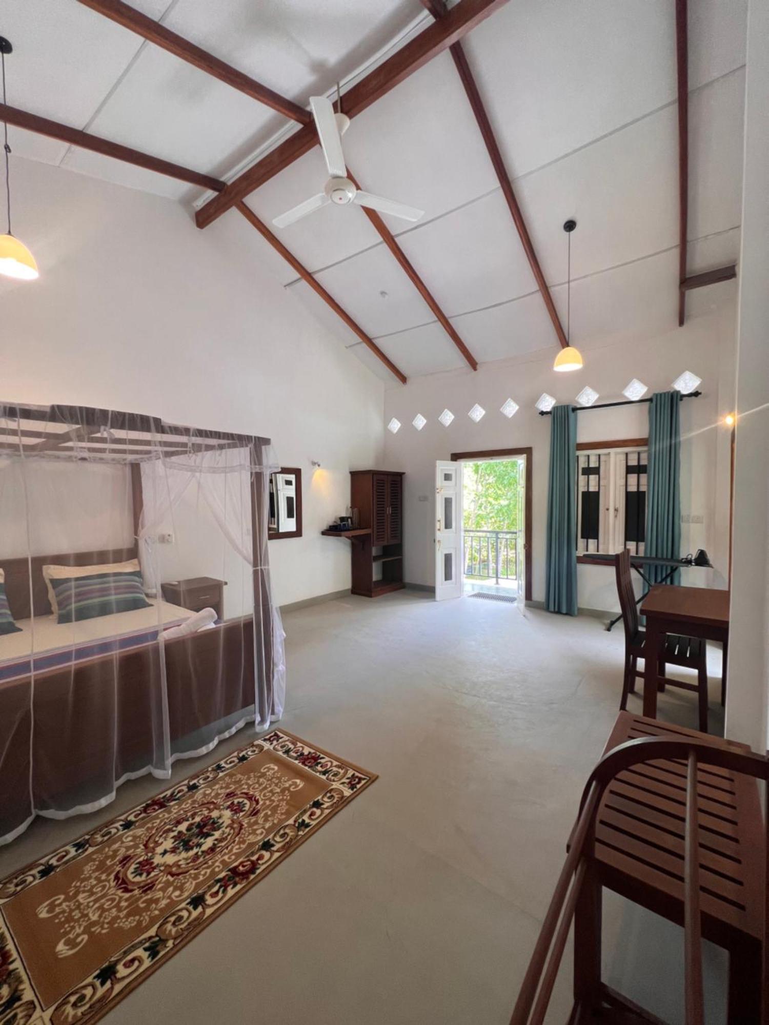 Tembo Luxury Suites Nochchiyagama Exterior photo